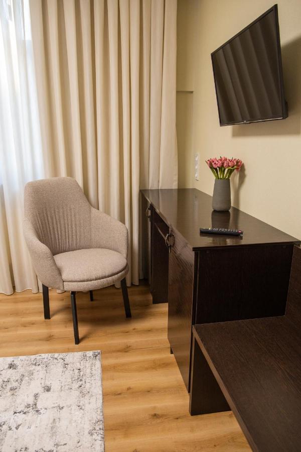 Hotel Vostok Tashkent Bagian luar foto
